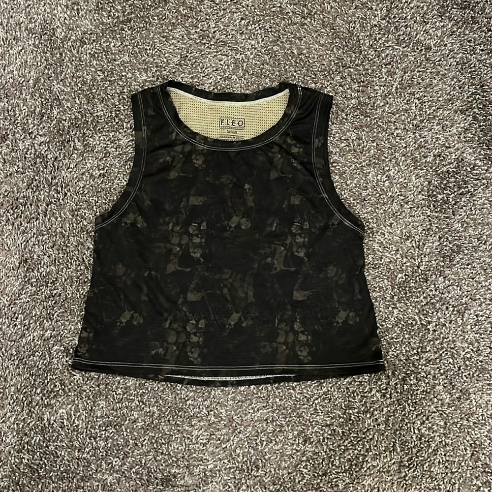 Fleo crop tank